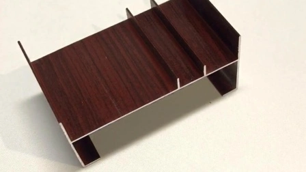 Profilo armadio per telaio estruso in alluminio con trasferimento termico del legno